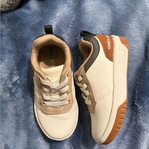 Kenneth Cole Kids' Cream and Brown Sneakers